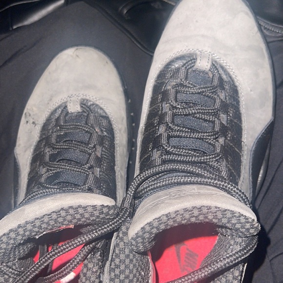 Jordan 10 Retro
Shadow (2018) size 8 good condition no box - Picture 7 of 9